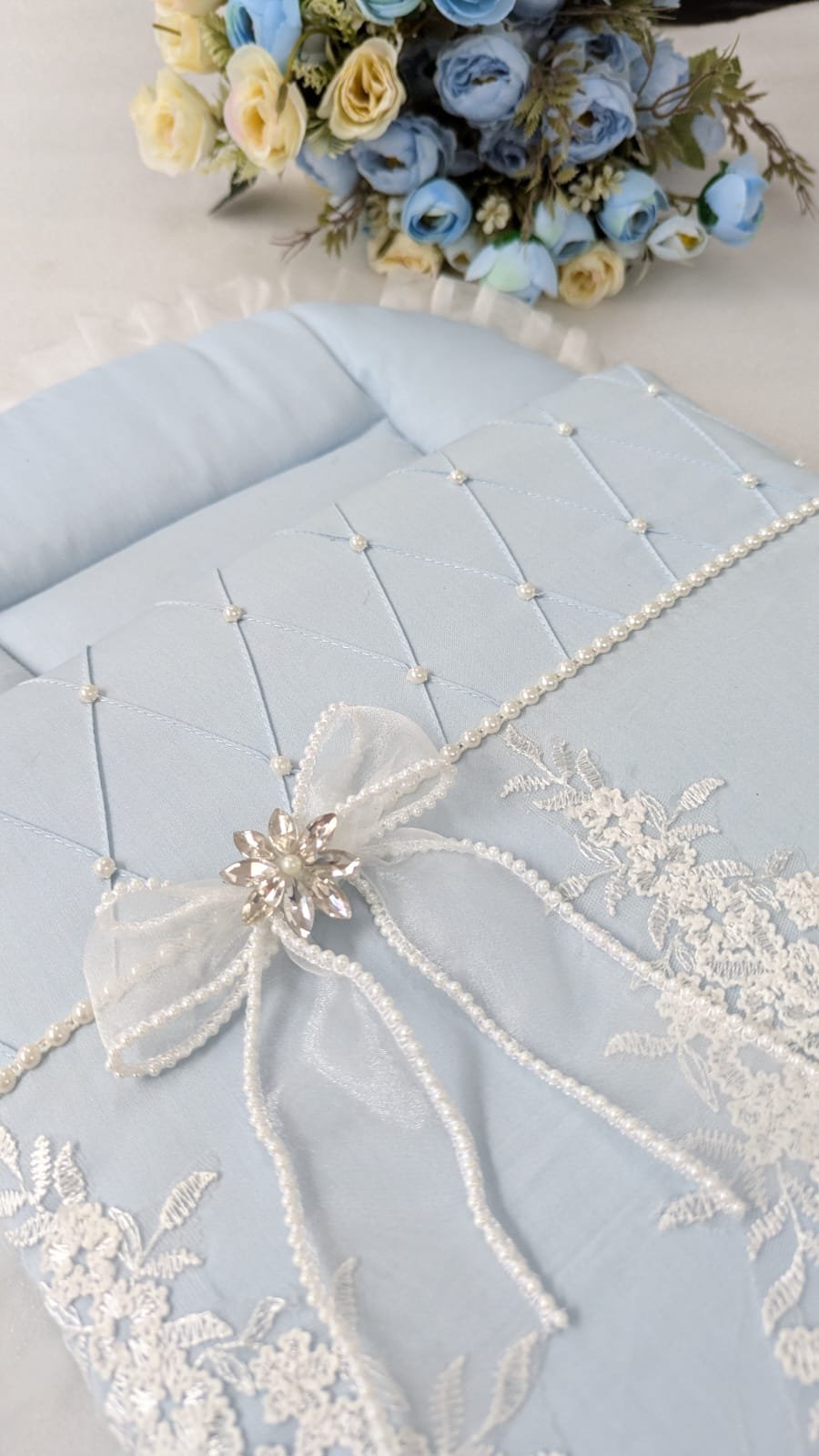 Pearl Lace Baby Carry Nest