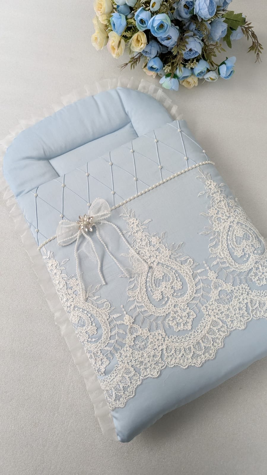 Pearl Lace Baby Carry Nest