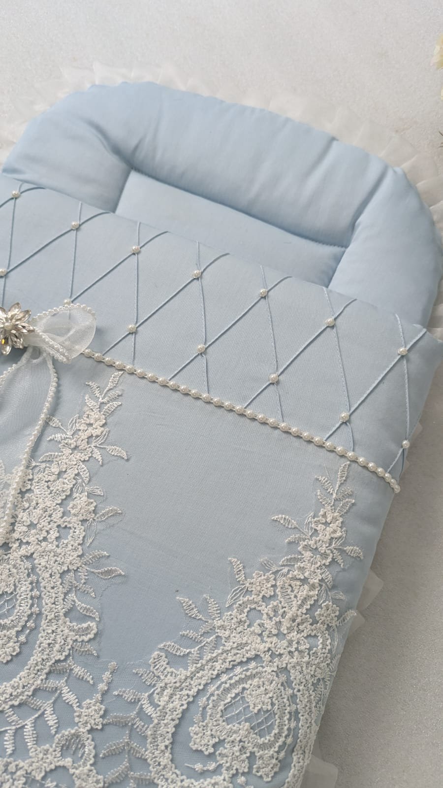 Pearl Lace Baby Carry Nest