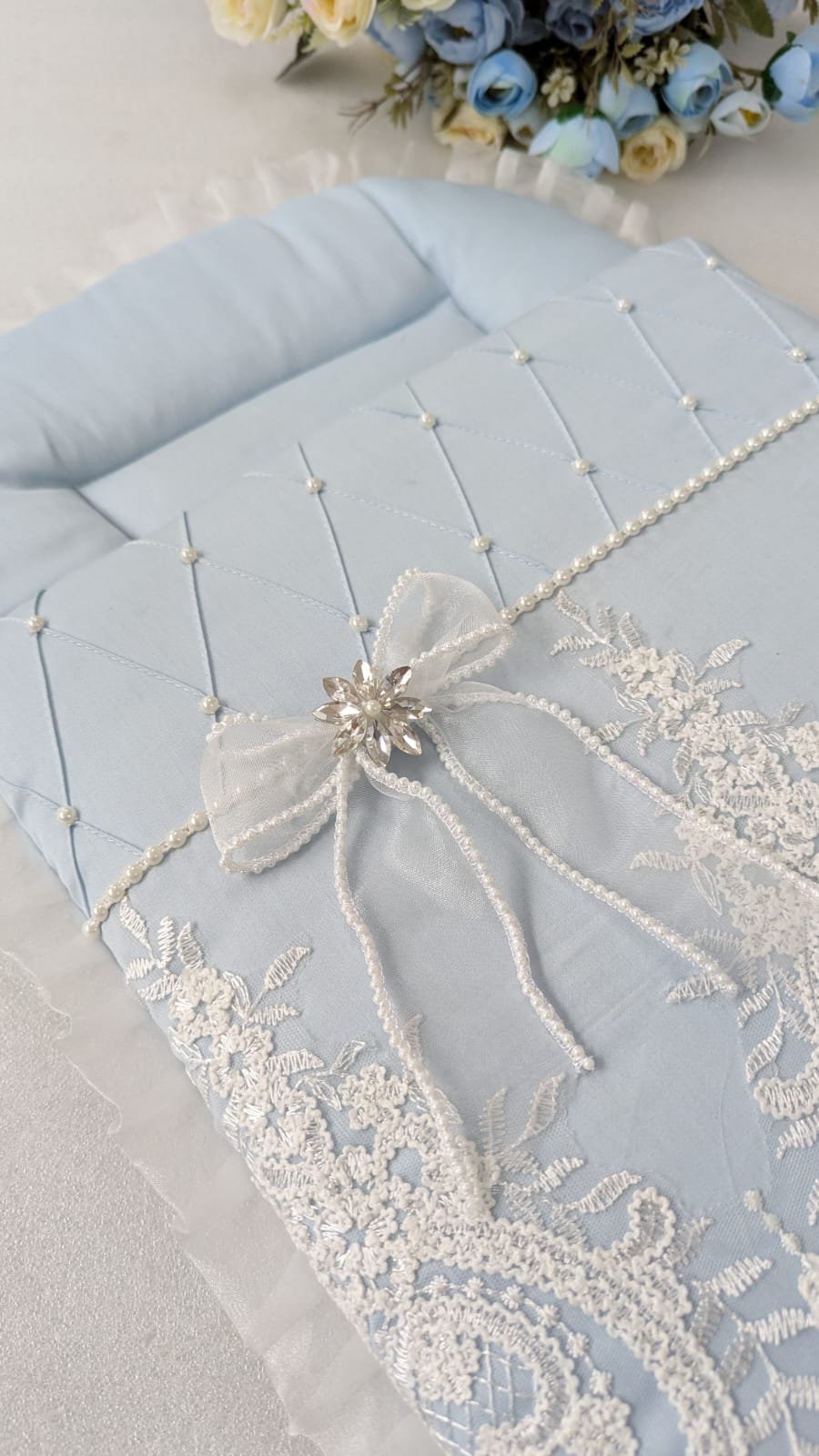 Pearl Lace Baby Carry Nest