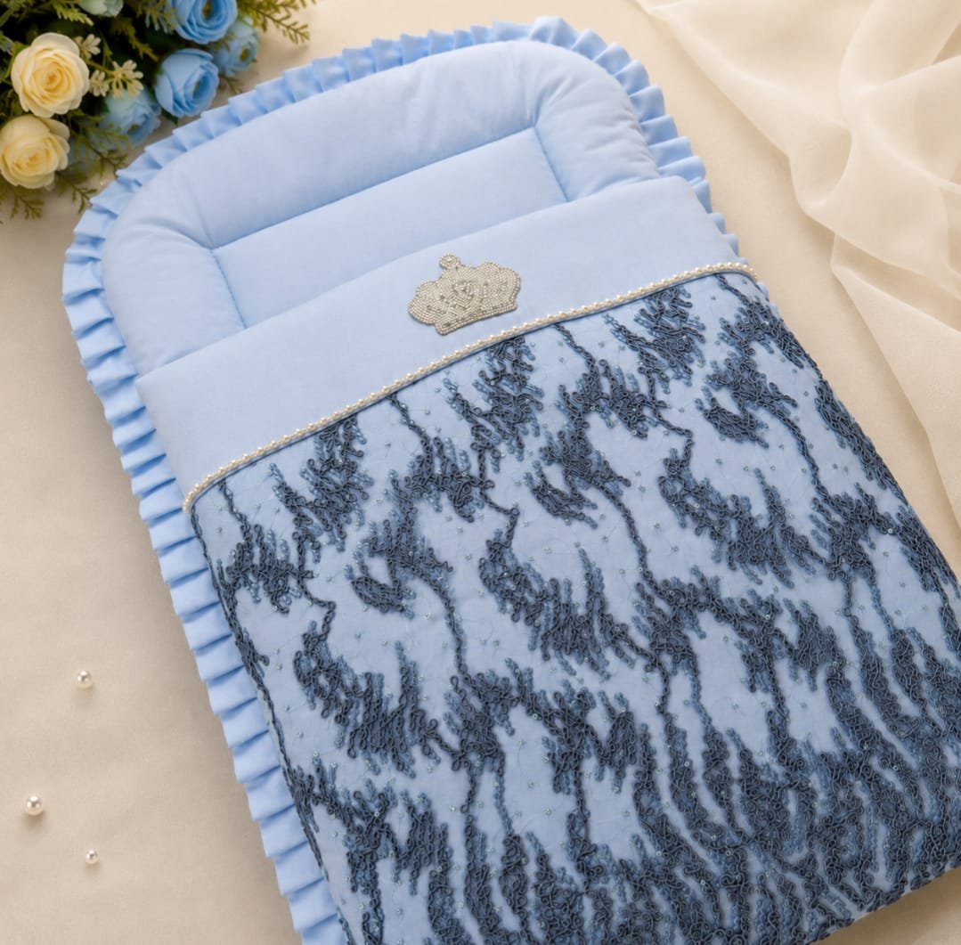 Powder Blue Crown Carry Nest